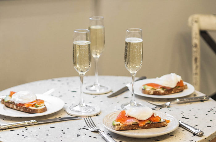 Czym się różni prosecco od szampana - kolacja