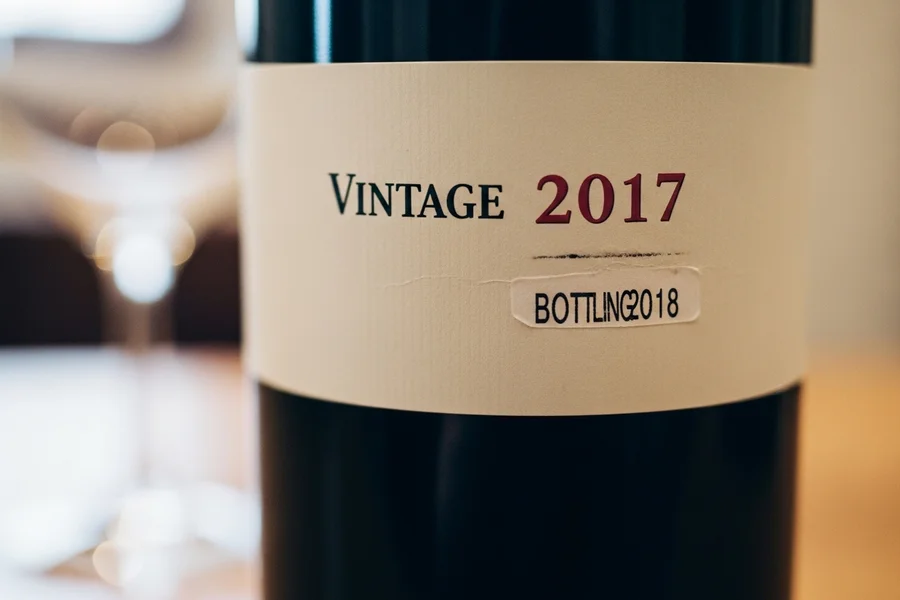 czy rocznik i data butelkowania to to samo